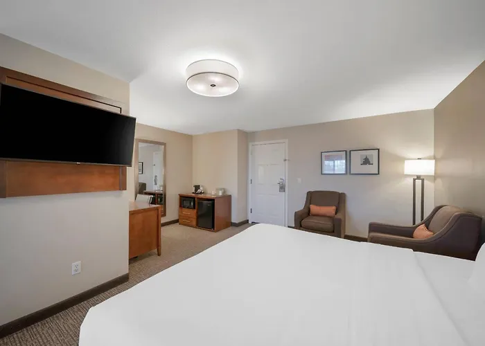 Comfort Suites Red Bluff Near I-5